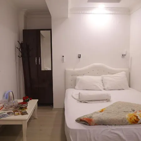 Sultanahmet Deluxe Hotel *